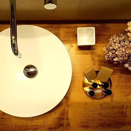 Dimora Dell'Erbe Rooms-3